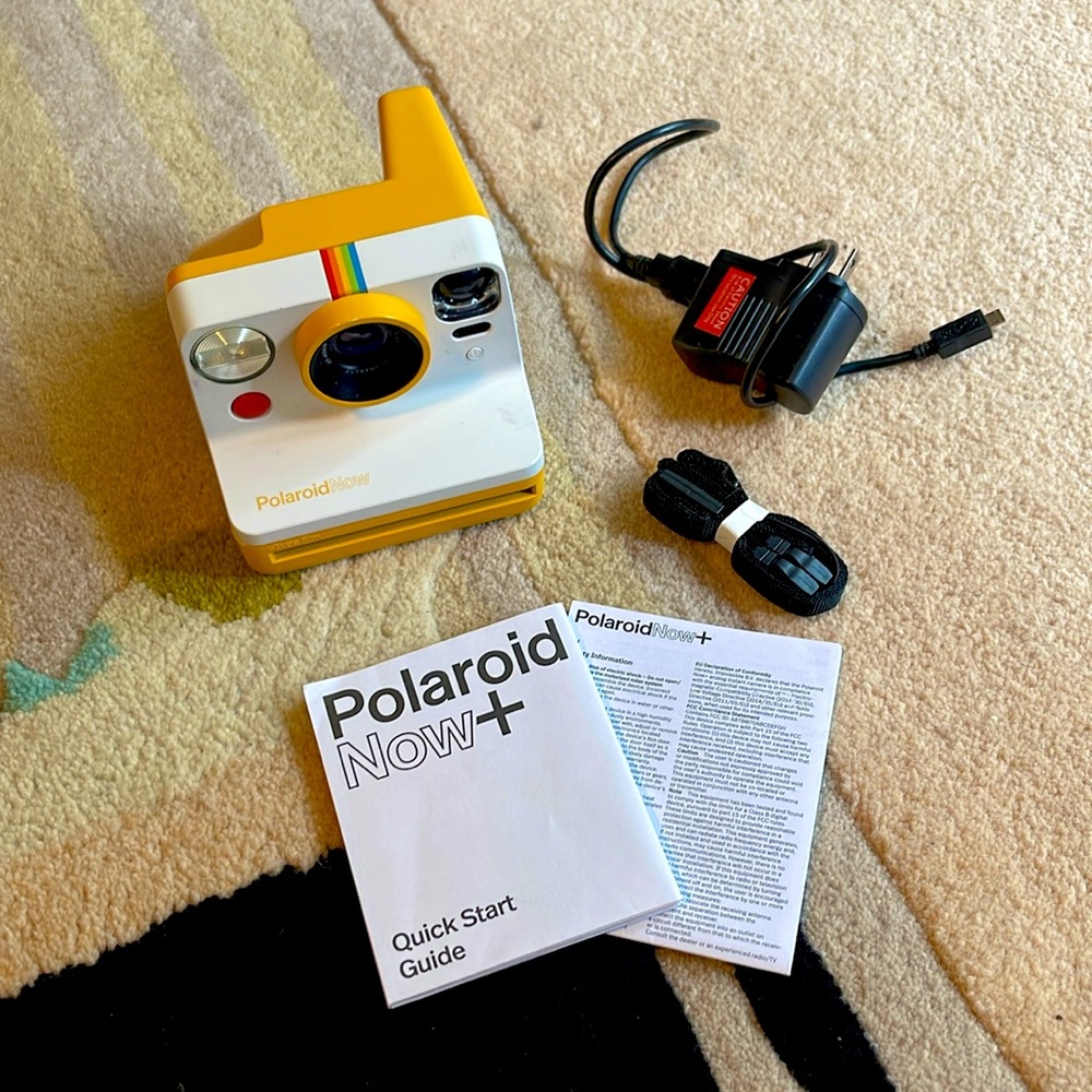 Polaroid I-Type Instant Camera